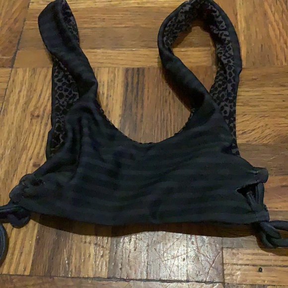 NWOT Acacia honey/child kini - Picture 4 of 4